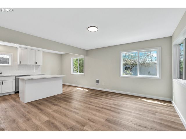 2934 Se 16TH Ave, Portland, OR 97202