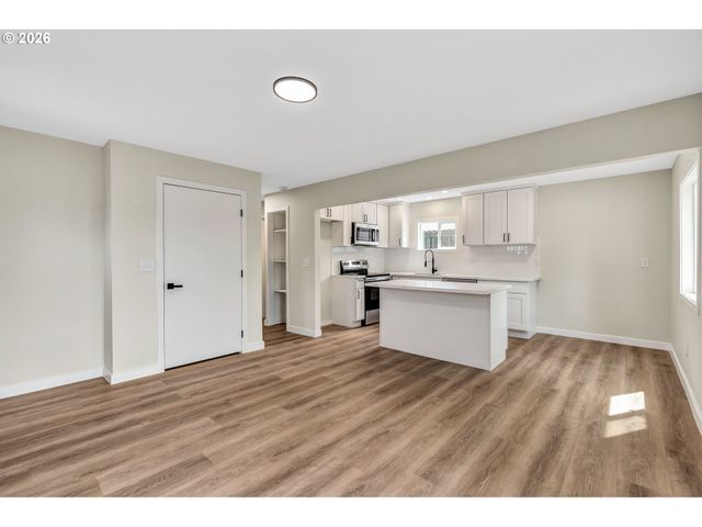 2934 Se 16TH Ave, Portland, OR 97202