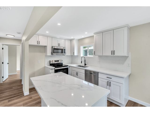2934 Se 16TH Ave, Portland, OR 97202