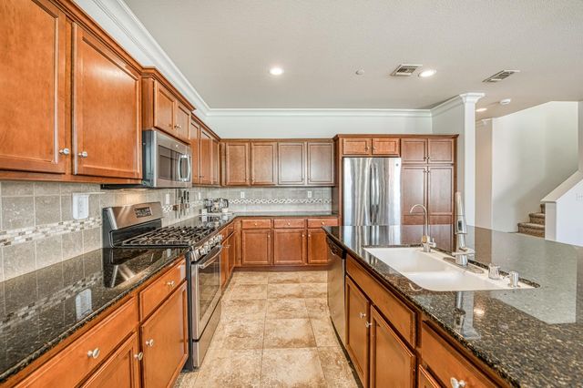 3257 Descanso, Clovis, CA 93619