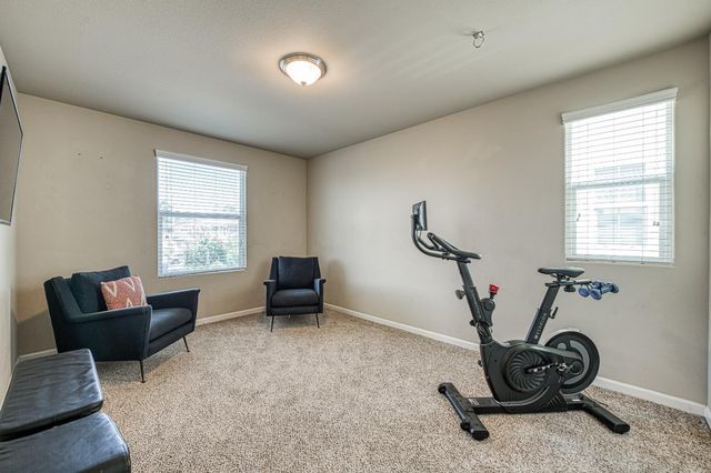 3257 Descanso, Clovis, CA 93619