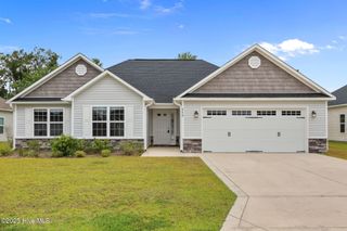 240 Crossroads Store Drive, Jacksonville, NC 28546