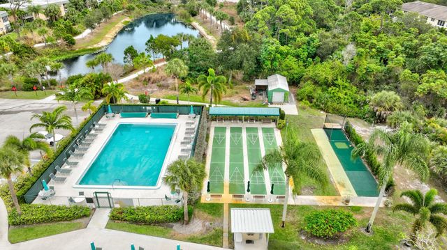 2950 SE Ocean 135-7, Stuart, FL 34996