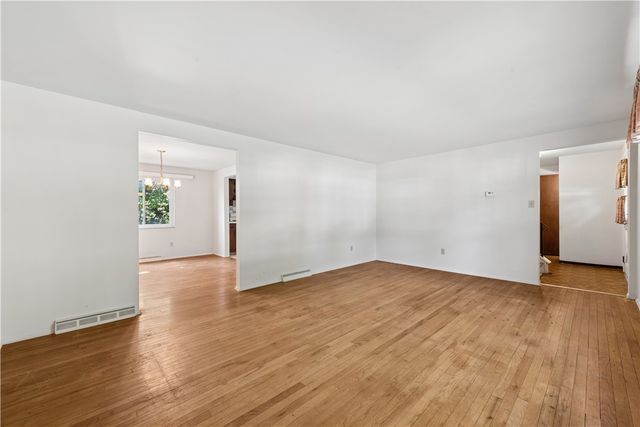 690 Blue Ridge Rd, Plum Boro, PA 15239