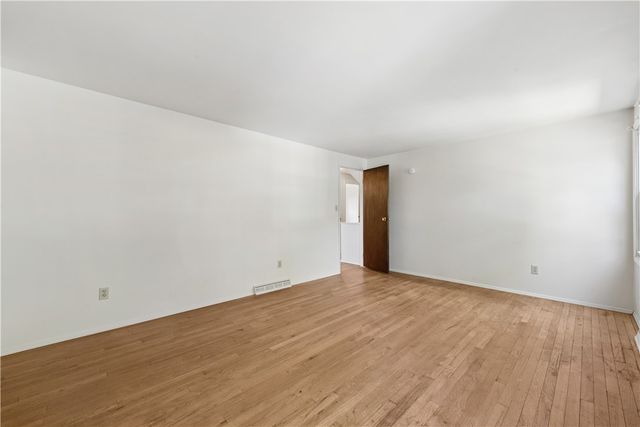 690 Blue Ridge Rd, Plum Boro, PA 15239
