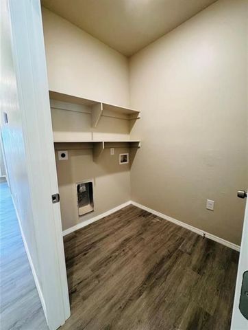 300 NW 122nd Street B, Oklahoma City, OK 73114