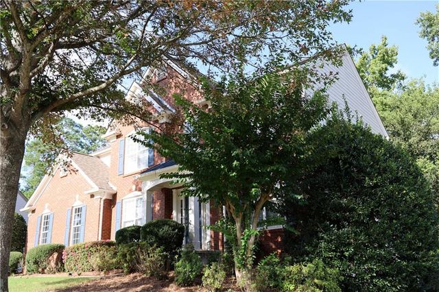 555 Midhurst Place, Johns Creek, GA 30024