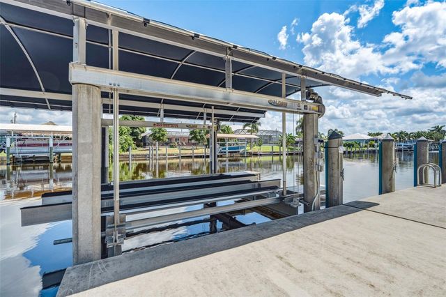 136 PECKHAM STREET SE, Port Charlotte, FL 33952
