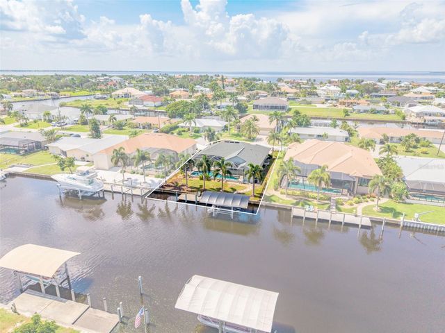 136 PECKHAM STREET SE, Port Charlotte, FL 33952