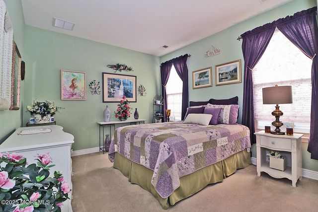 28 Portland Street, Barnegat, NJ 08005