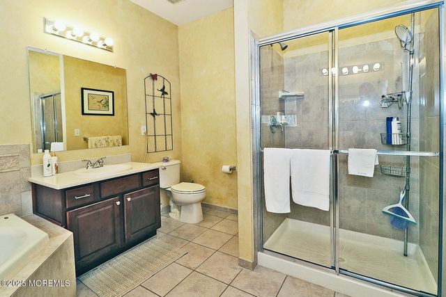 28 Portland Street, Barnegat, NJ 08005