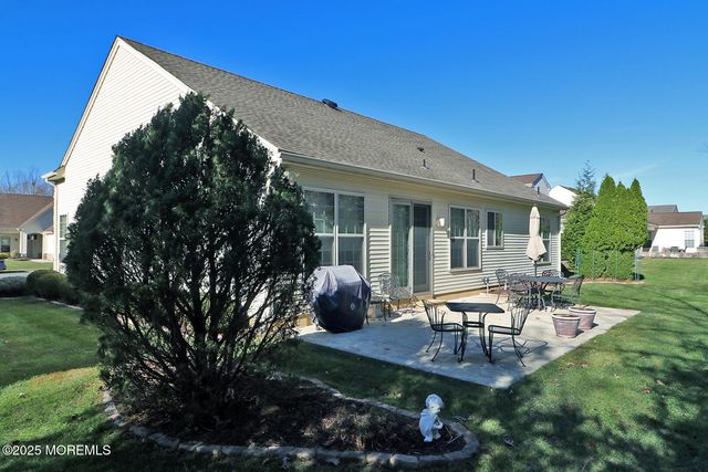 28 Portland Street, Barnegat, NJ 08005