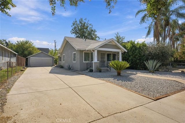 1625 Genevieve, San Bernardino, CA 92405