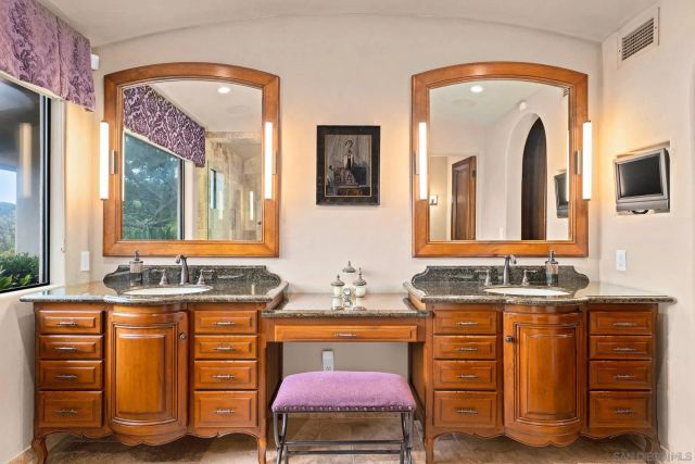 16822 Zumaque St, Rancho Santa Fe, CA 92067