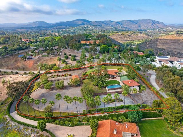 16822 Zumaque St, Rancho Santa Fe, CA 92067