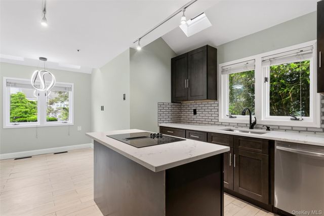 135 Boulder Ridge Road E-87, Scarsdale, NY 10583