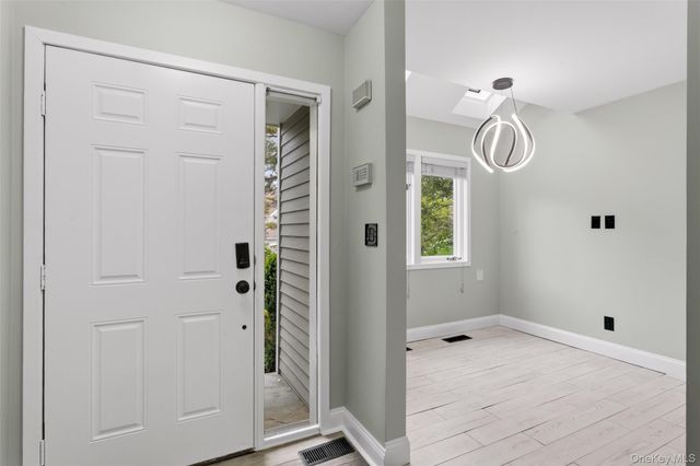 135 Boulder Ridge Road E-87, Scarsdale, NY 10583