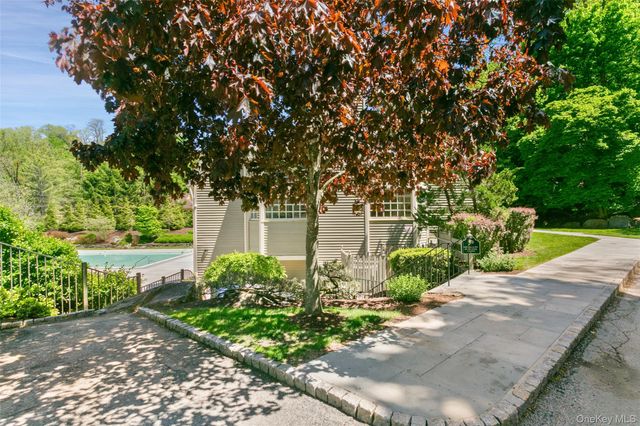 135 Boulder Ridge Road E-87, Scarsdale, NY 10583
