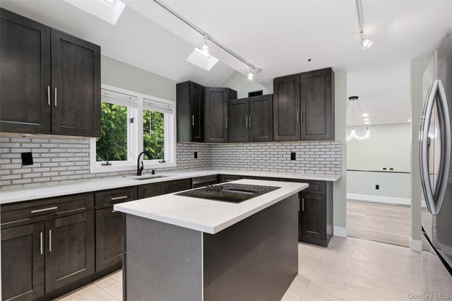 135 Boulder Ridge Road E-87, Scarsdale, NY 10583