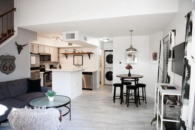 602 N MAY -- 7, Mesa, AZ 85201