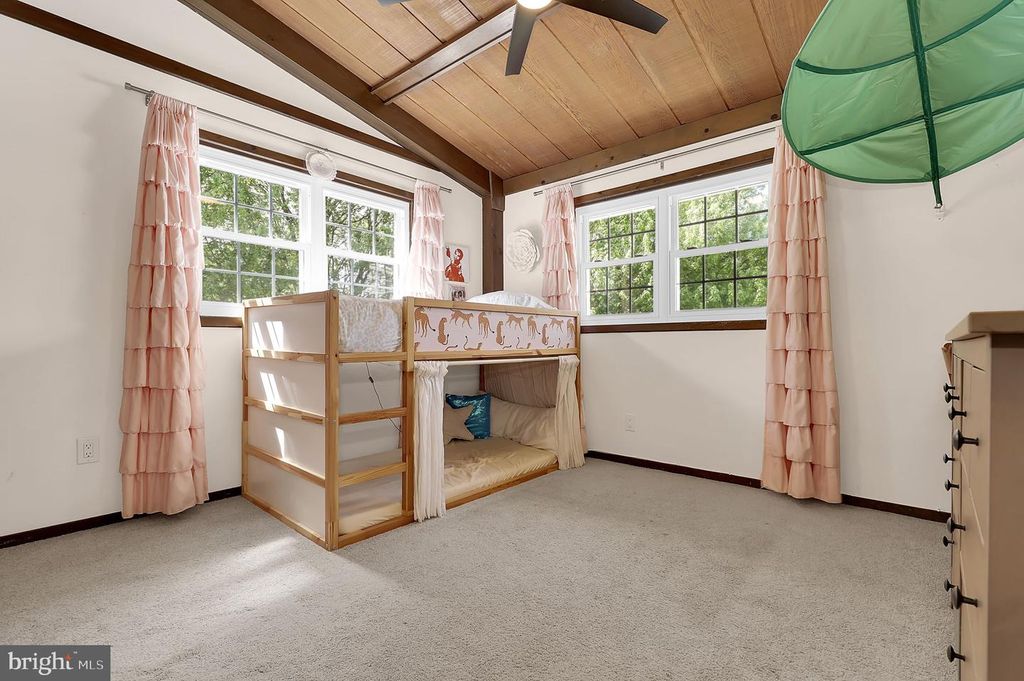 Image 21 of property listing at 12420 DEOUDES RD, Boyds, MD 20841