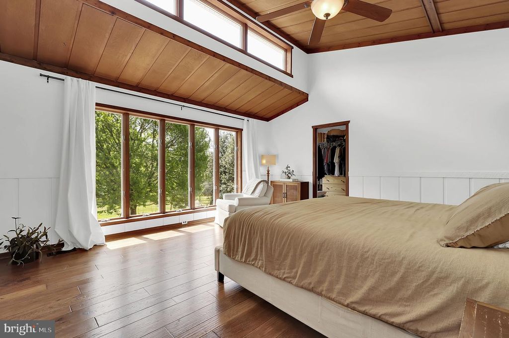 Image 26 of property listing at 12420 DEOUDES RD, Boyds, MD 20841