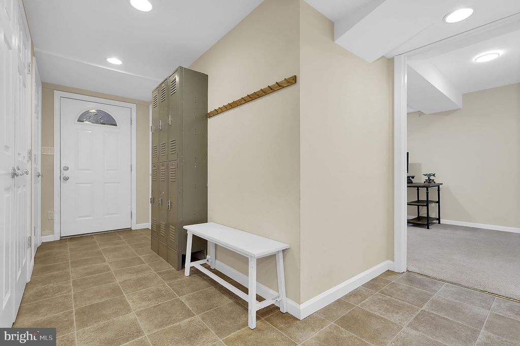 Image 43 of property listing at 12420 DEOUDES RD, Boyds, MD 20841