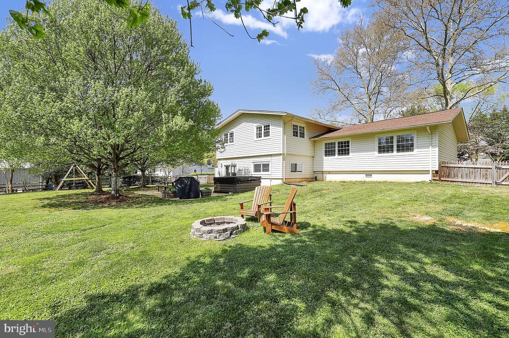 Image 47 of property listing at 12420 DEOUDES RD, Boyds, MD 20841