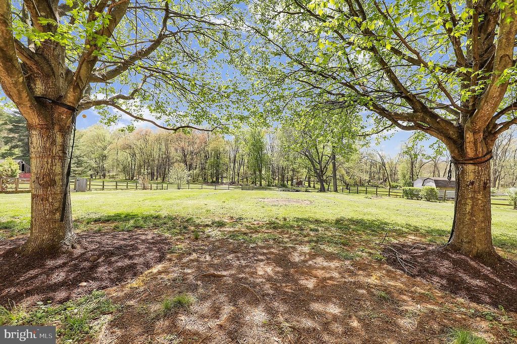 Image 51 of property listing at 12420 DEOUDES RD, Boyds, MD 20841