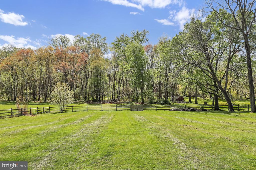 Image 52 of property listing at 12420 DEOUDES RD, Boyds, MD 20841