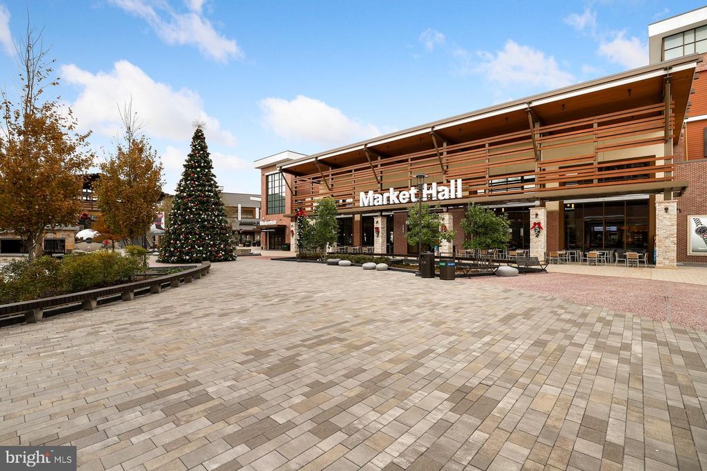 Image 62 of property listing at 12420 DEOUDES RD, Boyds, MD 20841