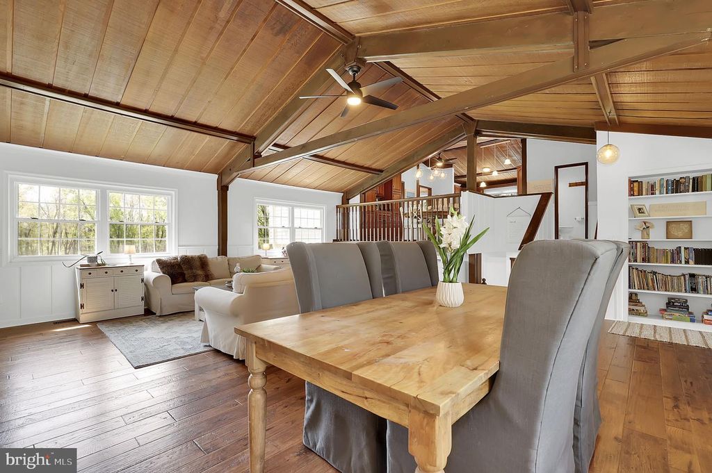 Image 7 of property listing at 12420 DEOUDES RD, Boyds, MD 20841