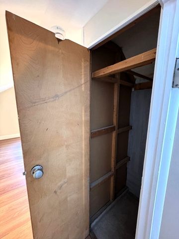 38 Hunting St 2, Cambridge, MA 02141