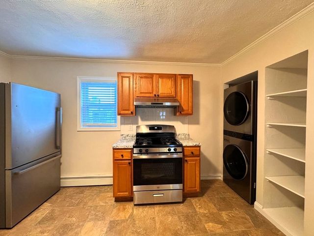 38 Hunting St 2, Cambridge, MA 02141