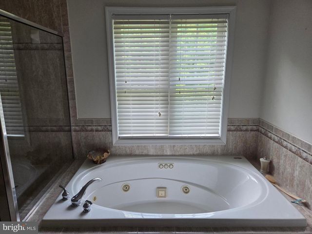 1478 SPOTSWOOD DR, Locust Grove, VA 22508
