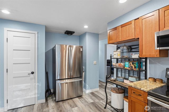 2410 Westlake Drive SE, Lacey, WA 98503