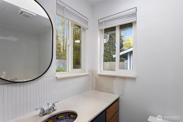 2410 Westlake Drive SE, Lacey, WA 98503