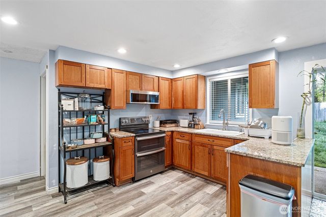 2410 Westlake Drive SE, Lacey, WA 98503
