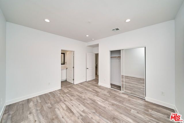 603 W 41st Place, Los Angeles, CA 90037