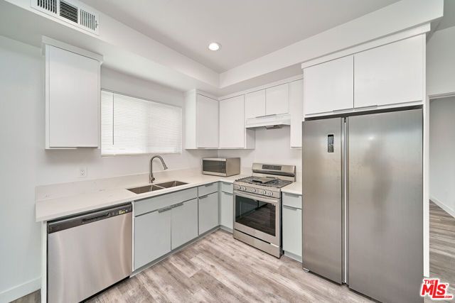 603 W 41st Place, Los Angeles, CA 90037