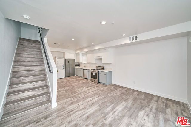 603 W 41st Place, Los Angeles, CA 90037