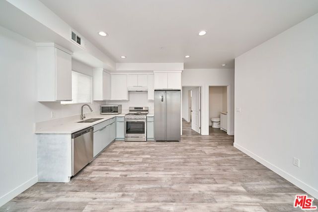 603 W 41st Place, Los Angeles, CA 90037