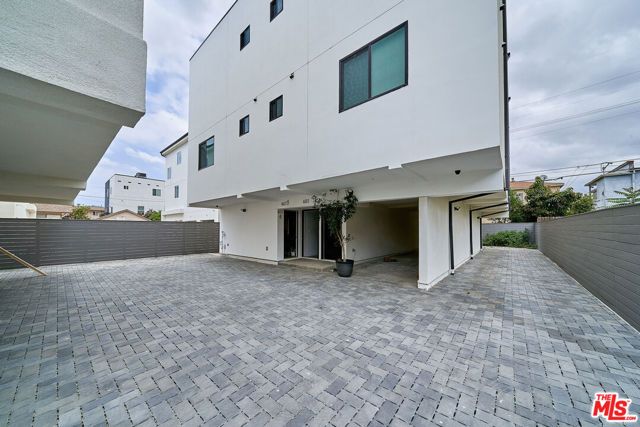 603 W 41st Place, Los Angeles, CA 90037