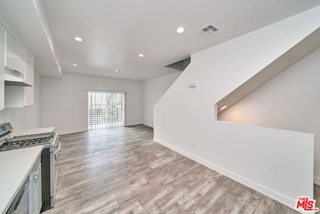 603 W 41st Place, Los Angeles, CA 90037