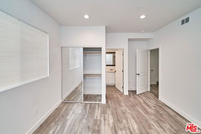 603 W 41st Place, Los Angeles, CA 90037