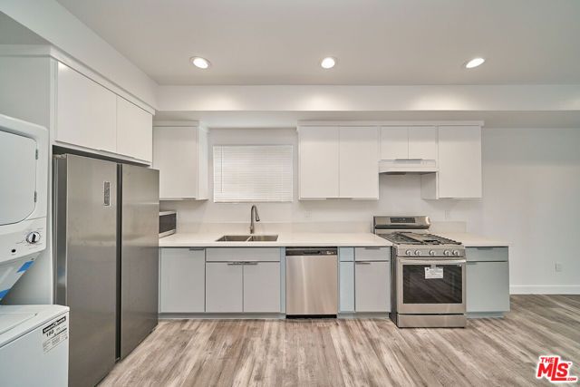 603 W 41st Place, Los Angeles, CA 90037