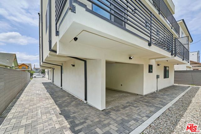 603 W 41st Place, Los Angeles, CA 90037