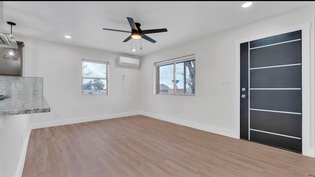 1144 Buena Vista Drive SE, Albuquerque, NM 87106