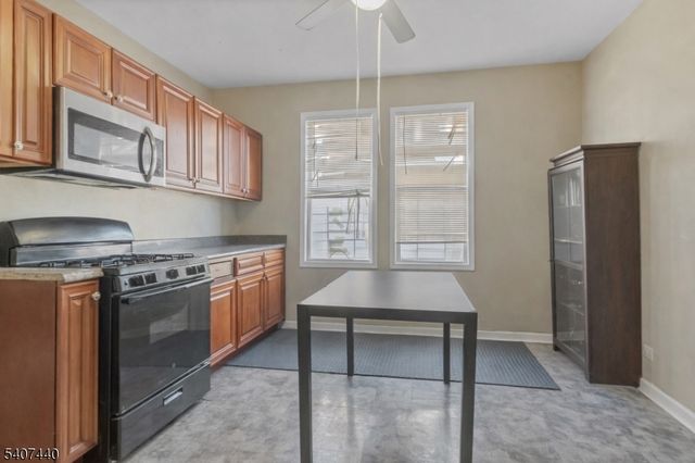 105 Huntington Ter, Newark City, NJ 07112