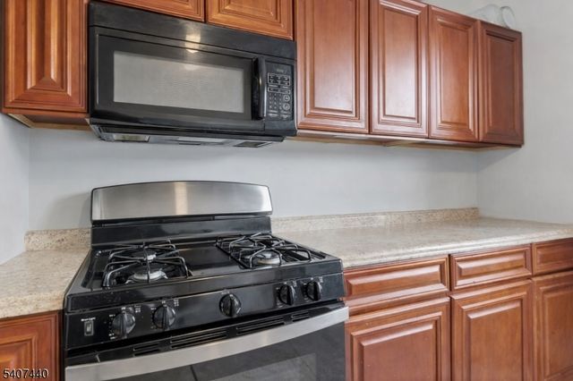 105 Huntington Ter, Newark City, NJ 07112